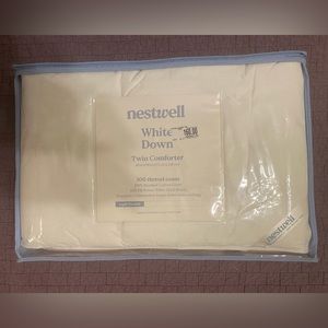 Nestwell Down Lightweight Twin Comforter Twin NEW